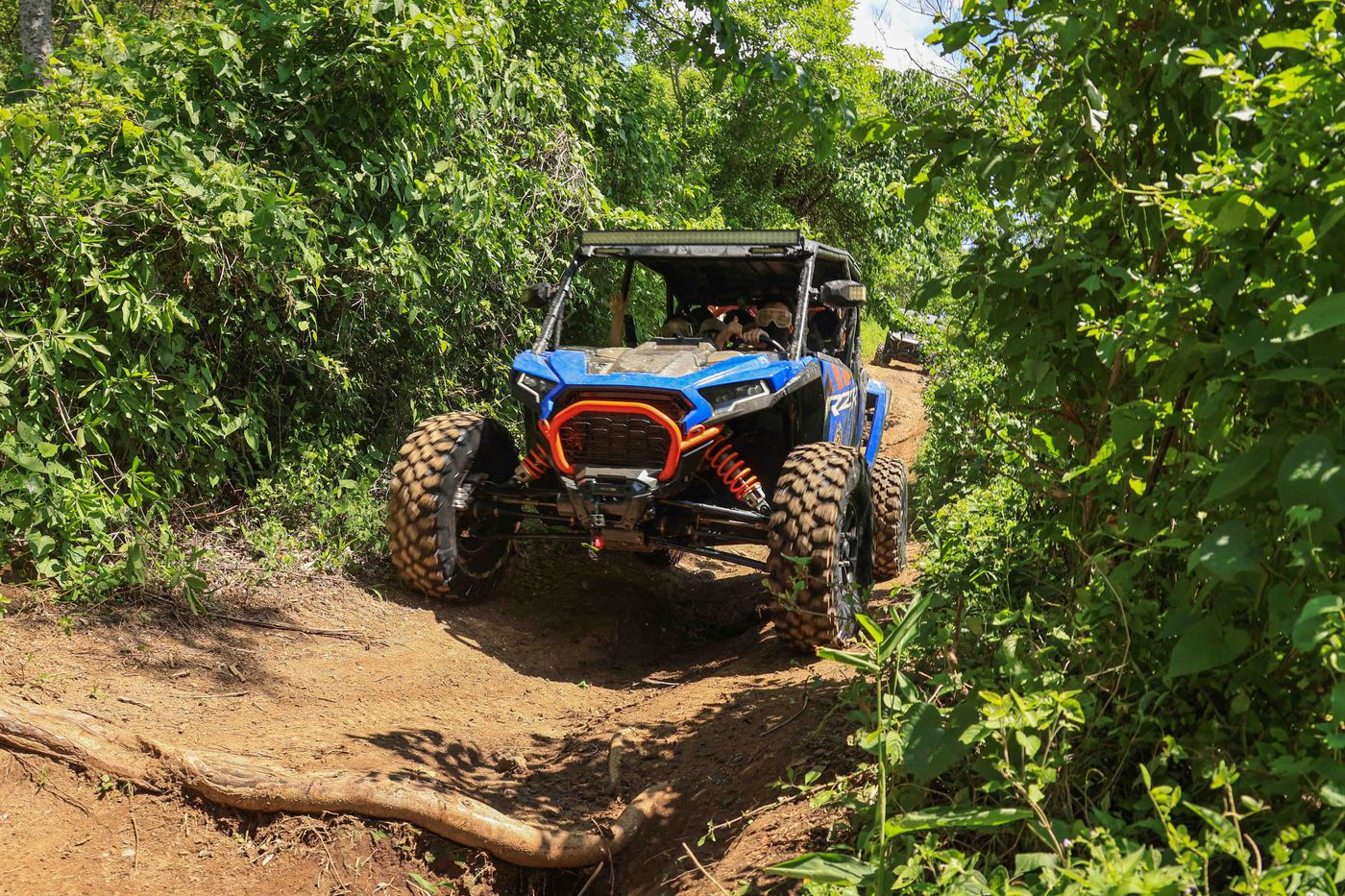 RZR navigating a narrow mountain trail during the Capomo Route in Nayarit